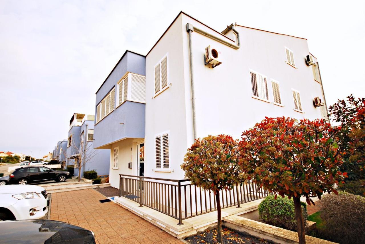 Holiday Home Drago Zara Esterno foto