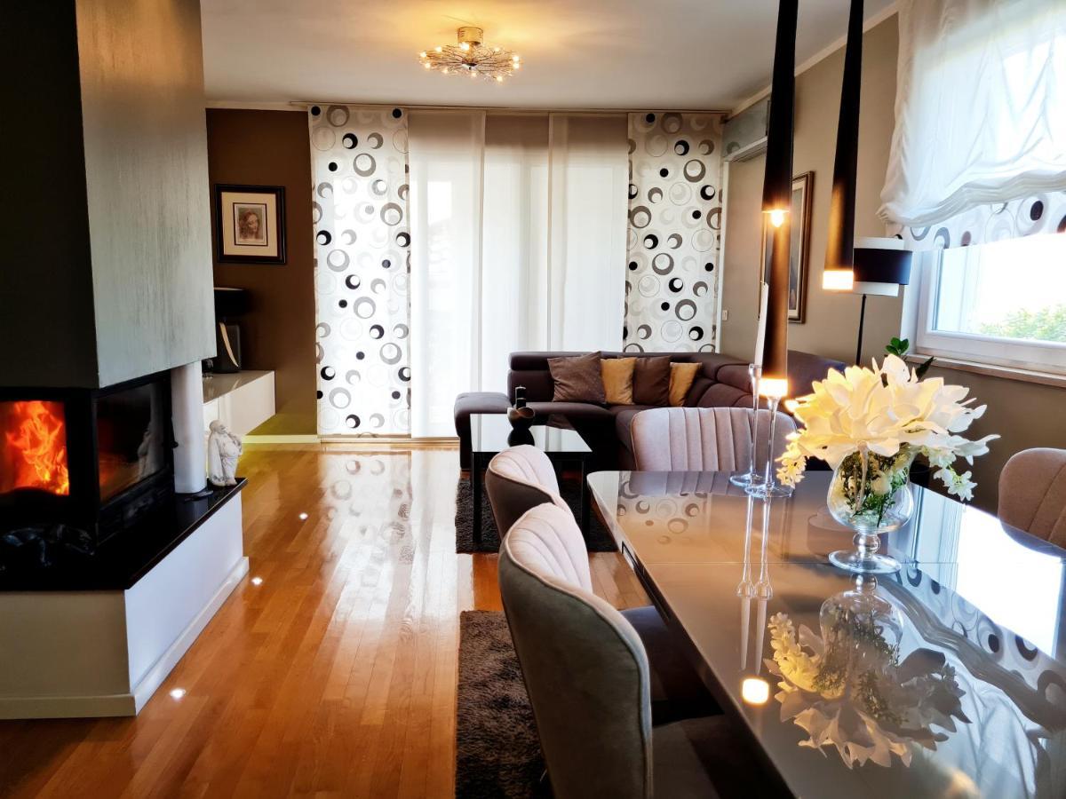 Holiday Home Drago Zara Esterno foto