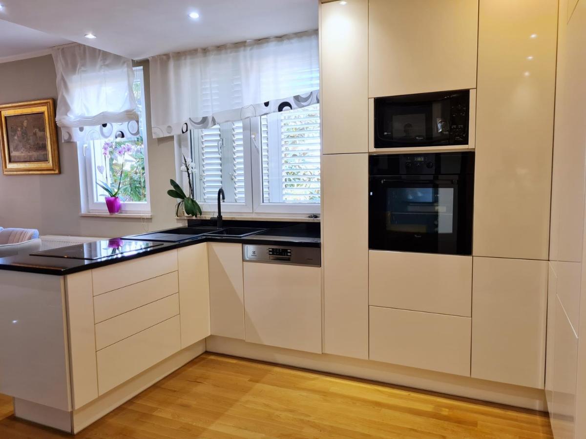 Holiday Home Drago Zara Esterno foto