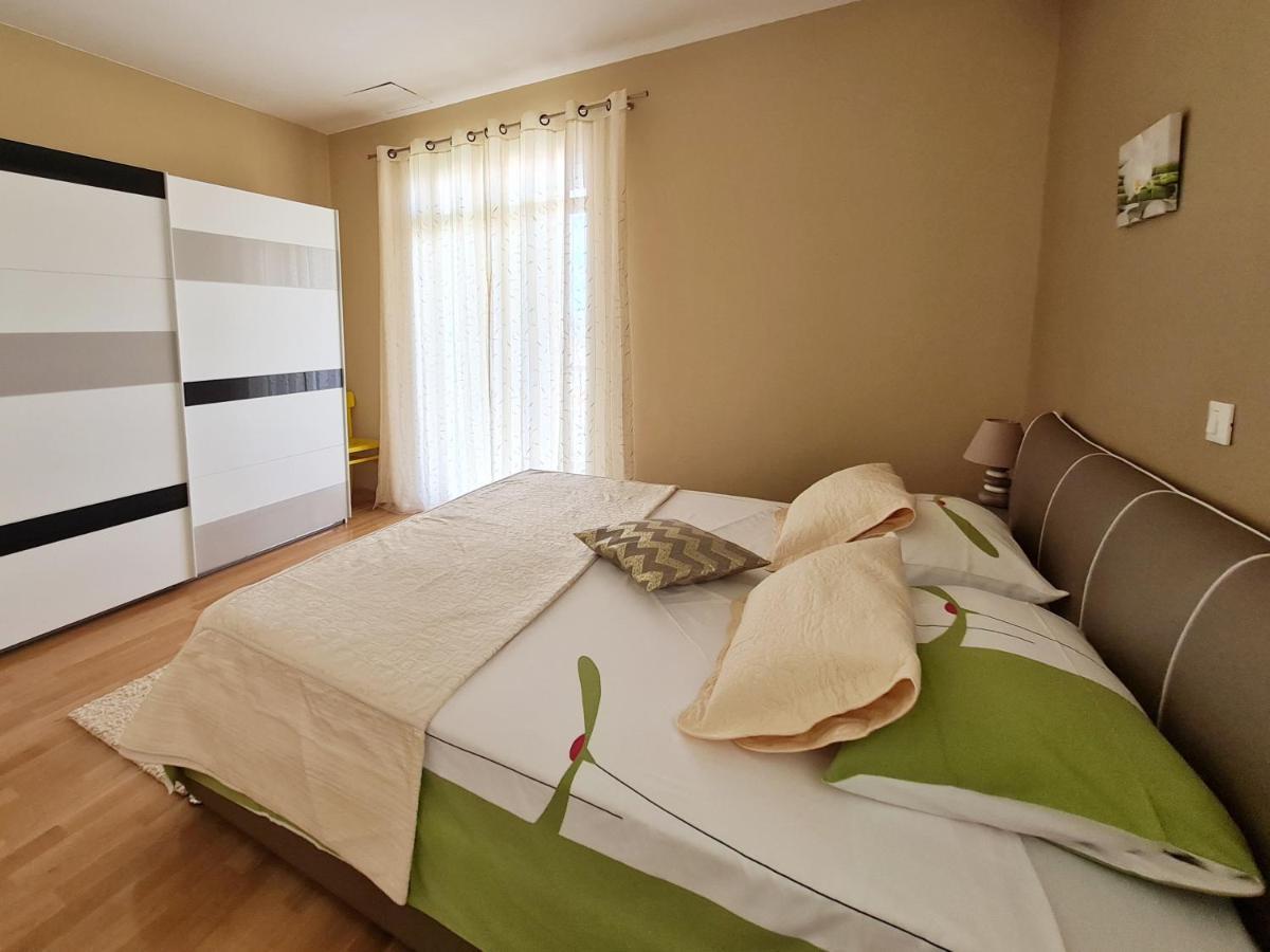 Holiday Home Drago Zara Esterno foto